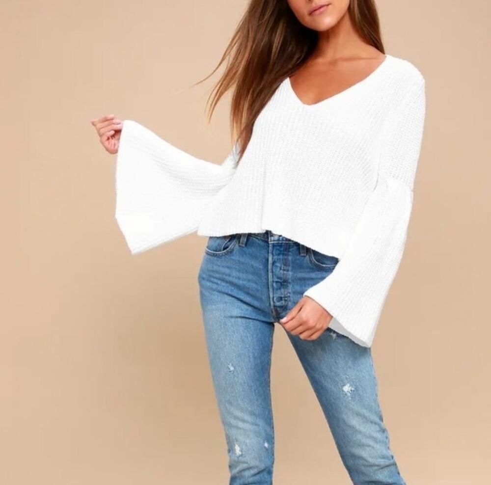 Free People Damsel White Bell Sleeve Knit Sweater Top‎ Size XS Oversized